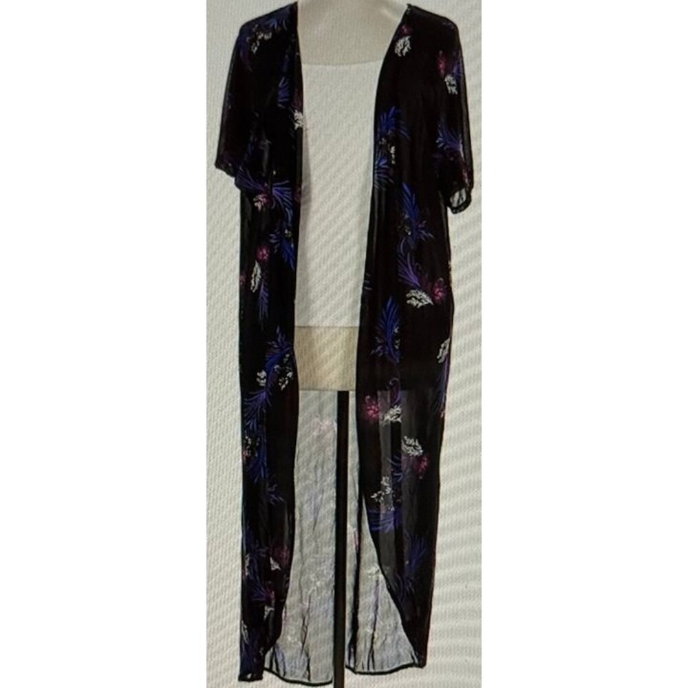Torrid women’s plus black lace floral kimono  size 1/ size 2